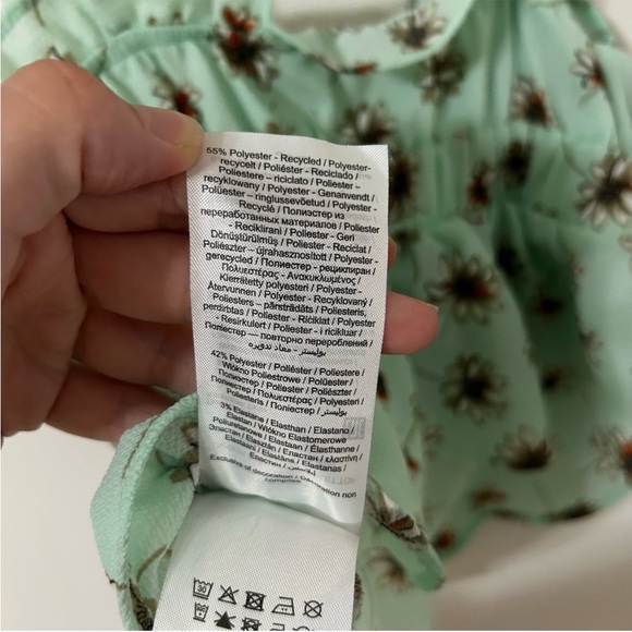 Vera Moda Cropped Ruffle Floral Tank Top - Picture 6 of 6